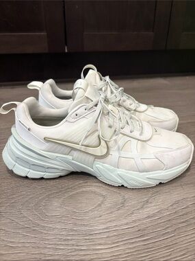 Nike Women’s V2K gore- Tex runners